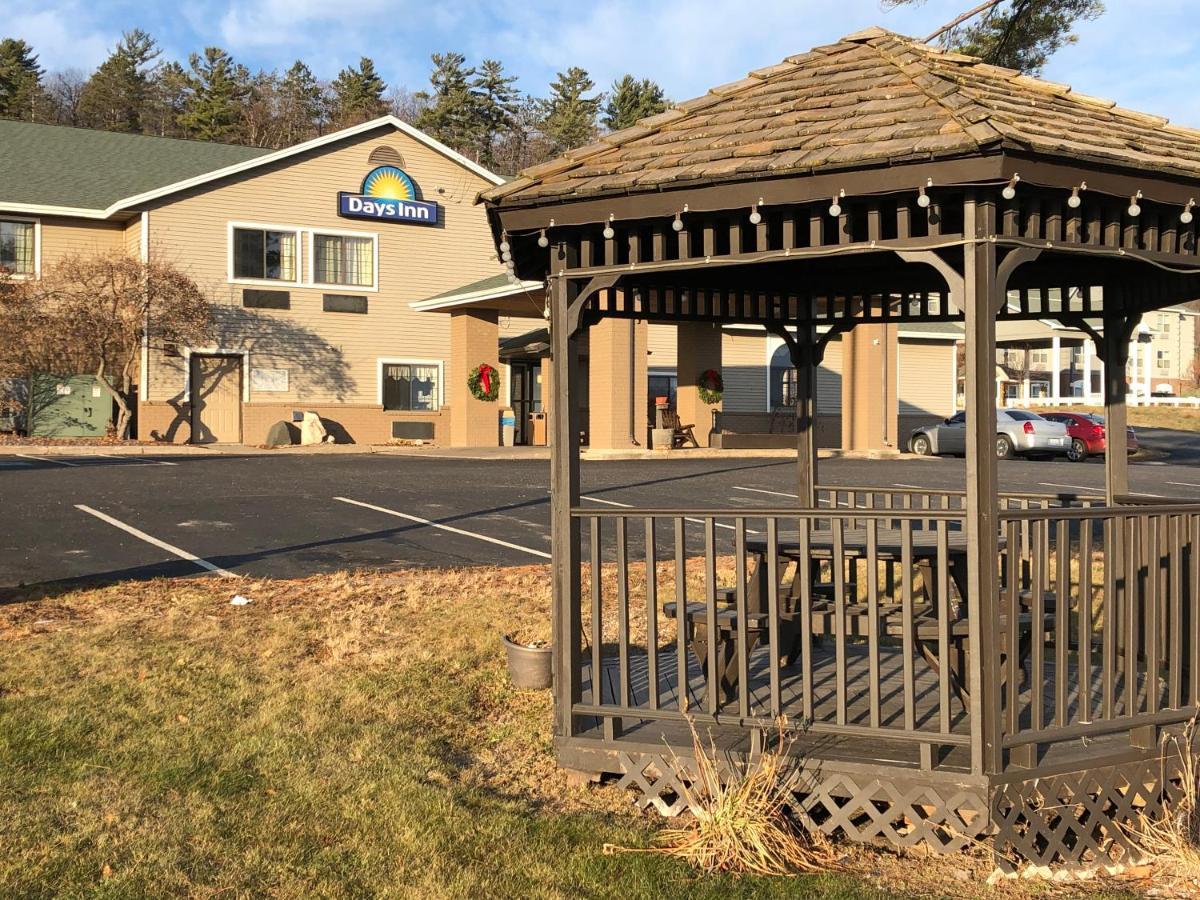 Days Inn By Wyndham Iron Mountain Eksteriør billede