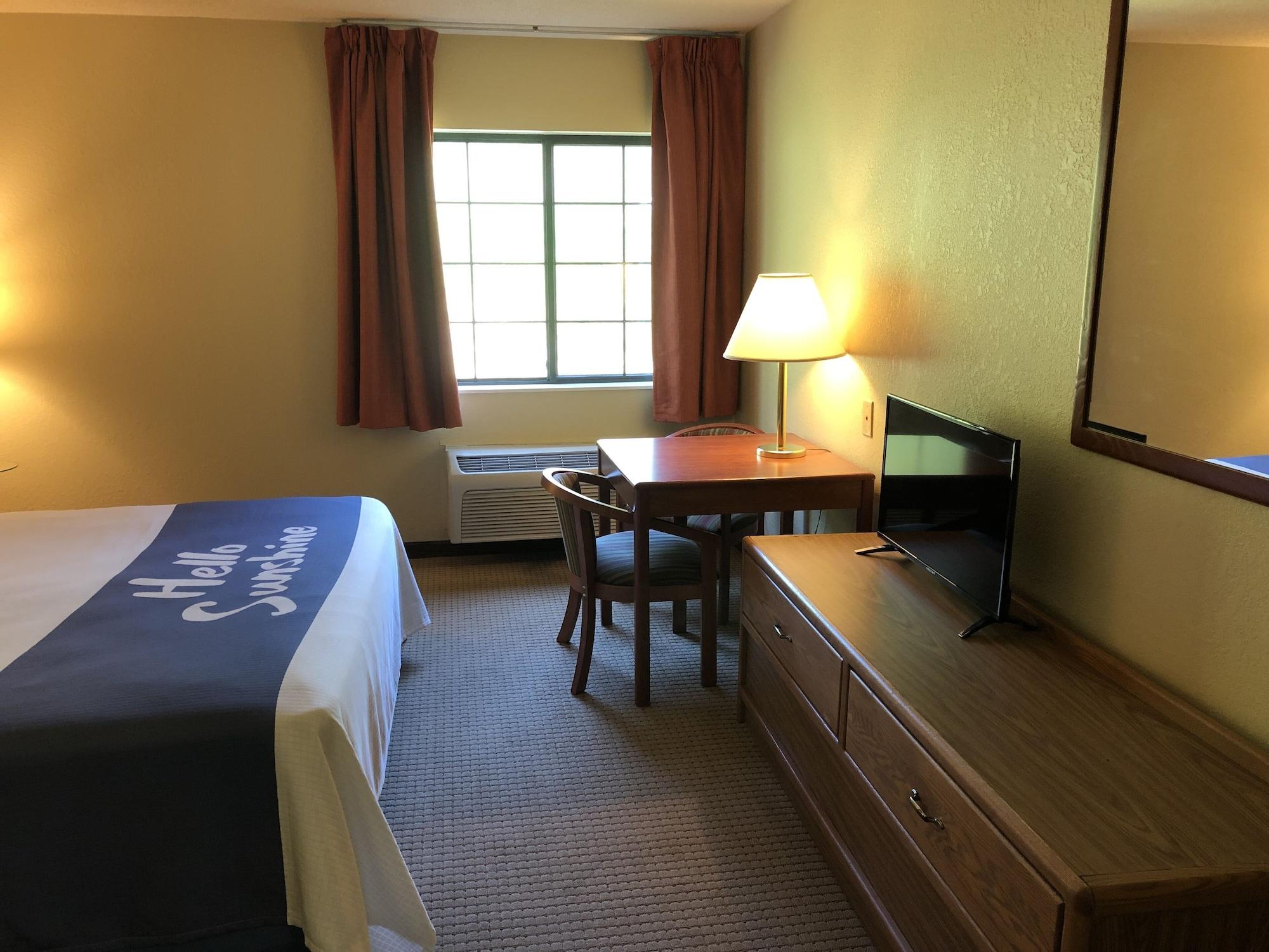 Days Inn By Wyndham Iron Mountain Eksteriør billede