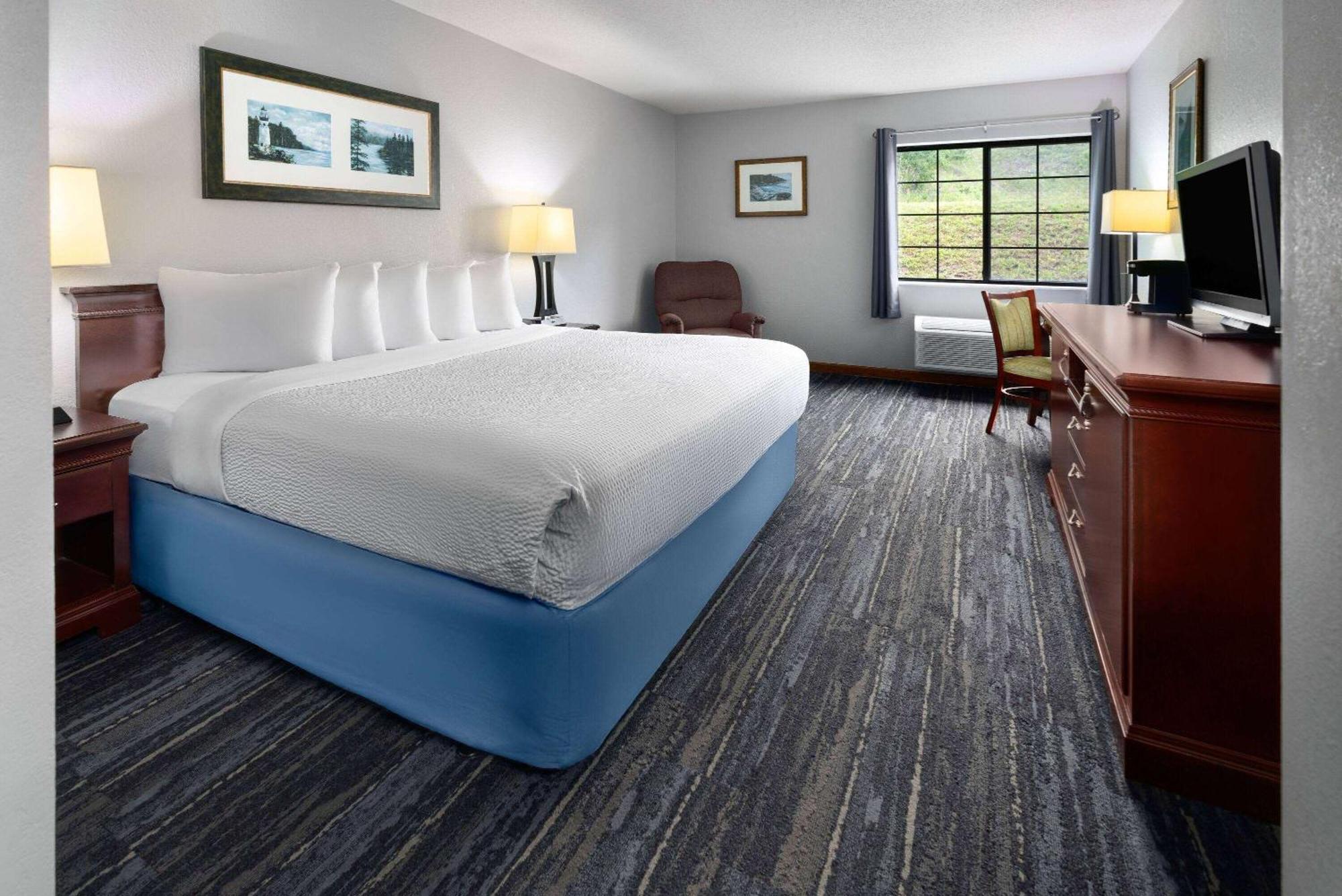 Days Inn By Wyndham Iron Mountain Eksteriør billede