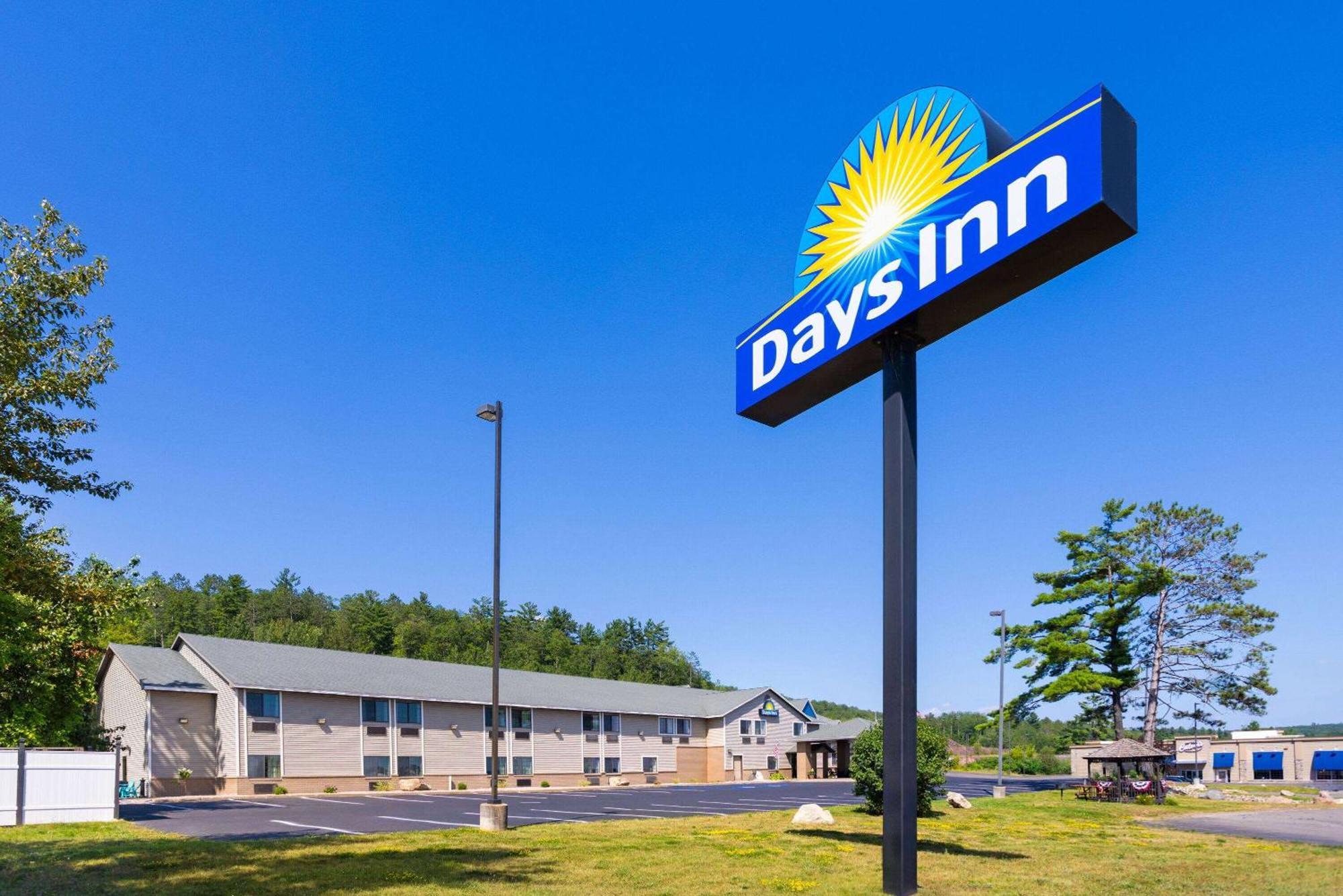 Days Inn By Wyndham Iron Mountain Eksteriør billede