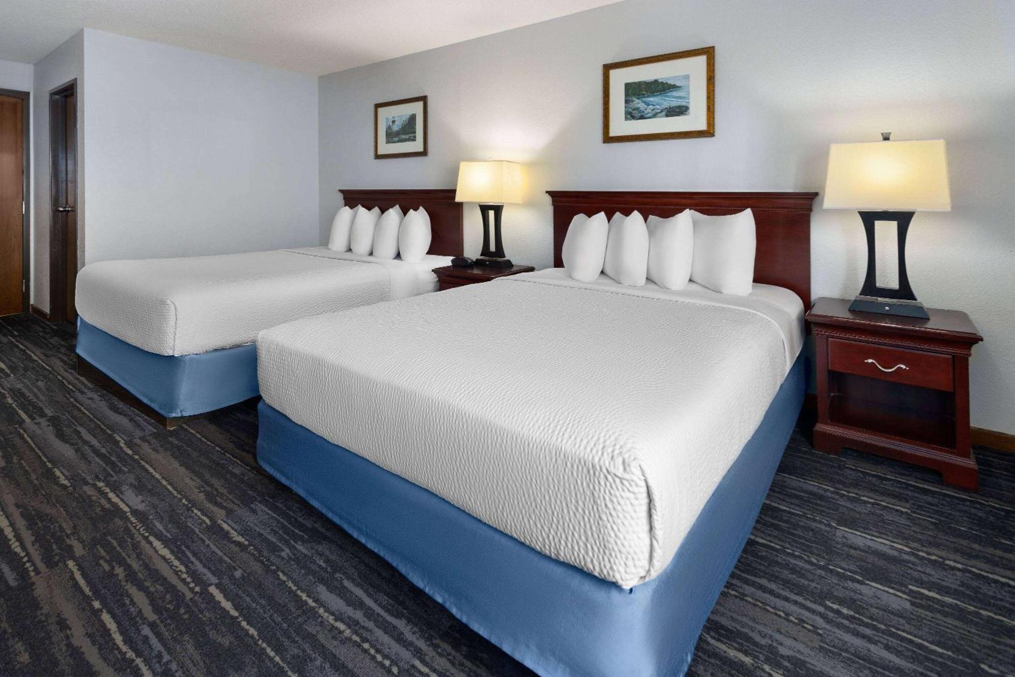 Days Inn By Wyndham Iron Mountain Eksteriør billede
