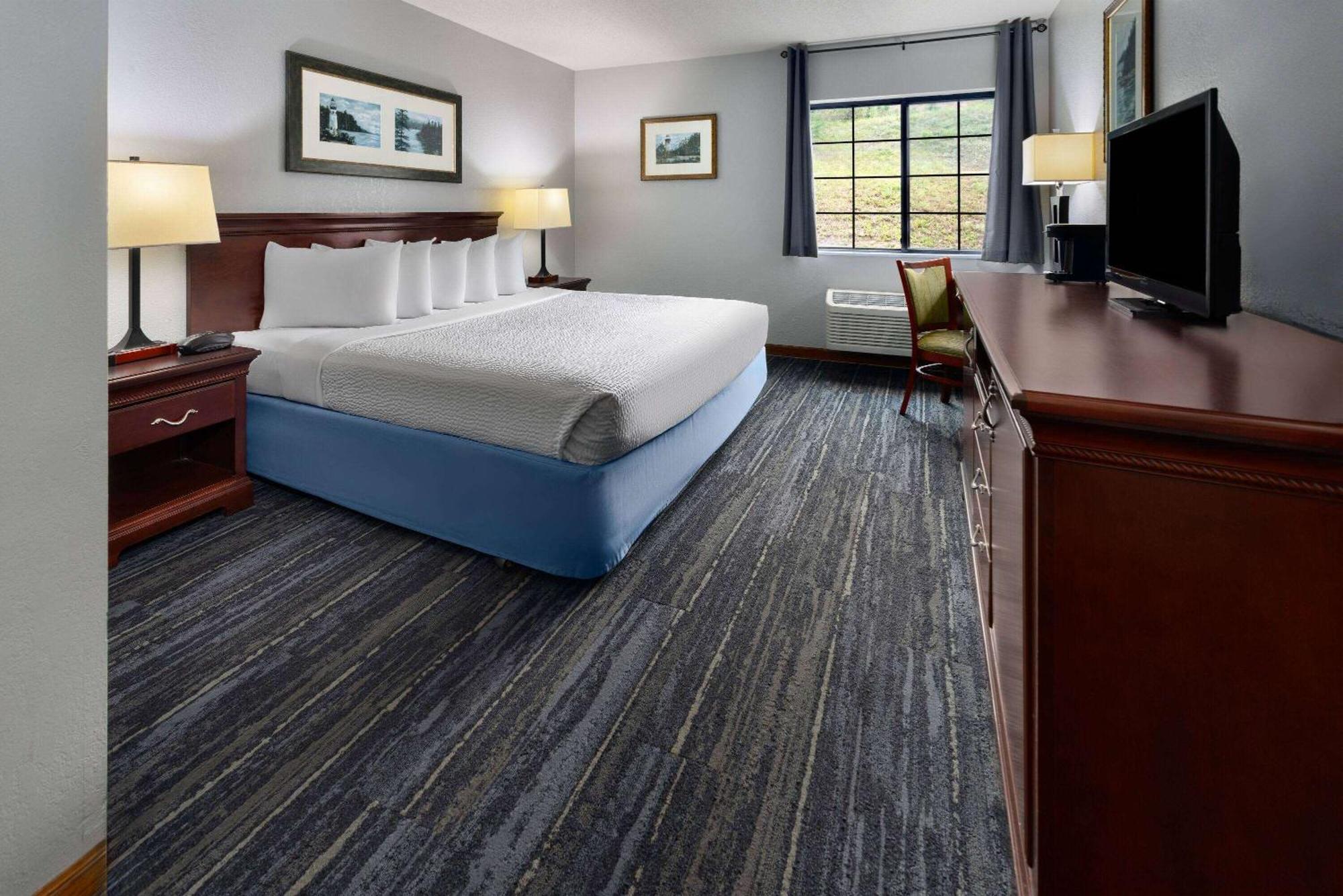 Days Inn By Wyndham Iron Mountain Eksteriør billede